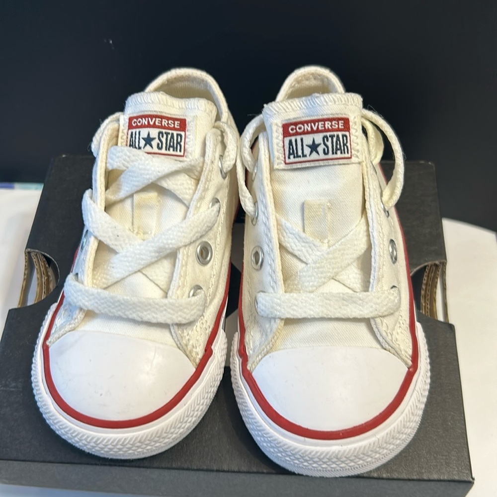 Never Worn Converse All White Sneakers for Baby Sz 6